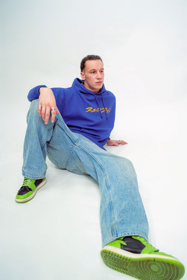 ZSOZA kapucnis pulóver sötétkék